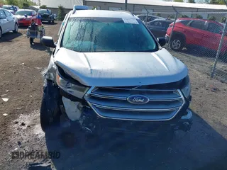 2016 Ford Edge SE с VIN 2FMPK3G90GBB58132, выставлен на аукционе IAAI как лот 42048795 с пробегом 90 618 миль миль и . История ставок и продаж доступна на DreamBid. Изображение 13.
