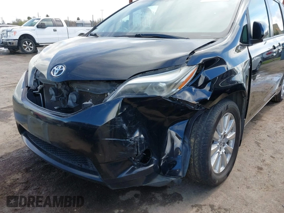 2017 Toyota Sienna XLE with VIN 5TDDZ3DC8HS186246, listed as a IAAI auction lot 41818631 with 182,583 mi miles and . Bid and sale history available at DreamBid. Image 6.