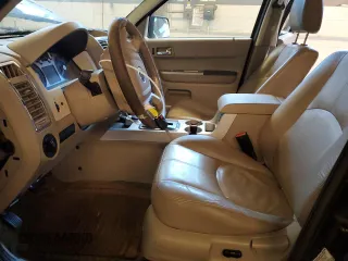2008 Mercury Mariner с VIN 4M2CU39H18KJ26888, выставлен на аукционе Copart как лот 86360674 с пробегом 194 374 миль миль и На запчасти • Non repairable. История ставок и продаж доступна на DreamBid. Изображение 7.