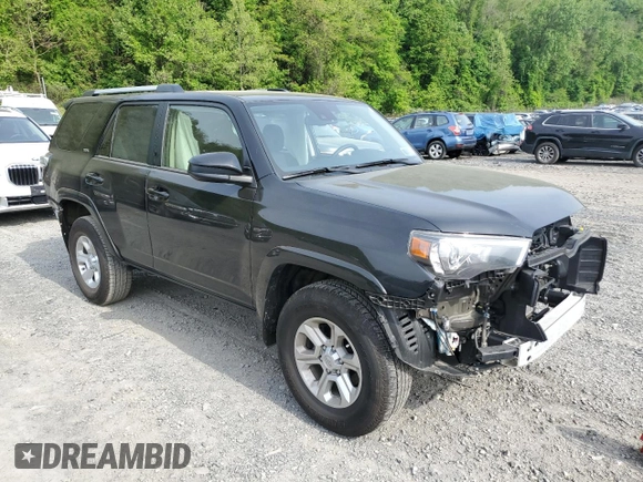 2024 Toyota 4Runner SR5 z VIN JTEMU5JR4R6284870, wystawiony jako Copart lot #56626445 z przebiegiem 20 658 mil mil oraz Szkoda całkowita • Salvage title. Historia ofert i sprzedaży dostępna na DreamBid. Obrazek 4.
