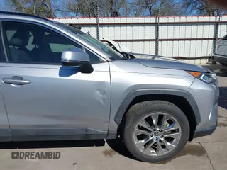 2020 Toyota RAV4 XLE Premium with VIN JTMC1RFV7LJ021069, listed as a IAAI auction lot 41701623 with 25,459 mi miles. Bid and sale history available at carsss.com. Image 19.