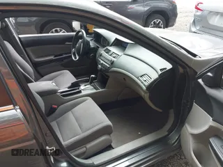 2011 Honda Accord LX z VIN 1HGCP2F33BA025110, wystawiony jako IAAI lot #42342122 z przebiegiem 149 462 mil mil oraz . Historia ofert i sprzedaży dostępna na DreamBid. Obrazek 5.