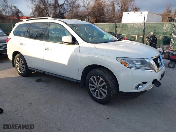 2014 Nissan Pathfinder Platinum with VIN 5N1AR2MM3EC647044, listed as a IAAI auction lot 41365471 with 135,767 mi miles. Bid and sale history available at carsss.com. Image 1.