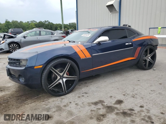 2011 Chevrolet Camaro 1LT z VIN 2G1FB1EDXB9121190, wystawiony jako Copart lot #58581025 z przebiegiem 234 858 mil mil oraz Szkoda całkowita • Salvage title. Historia ofert i sprzedaży dostępna na DreamBid. Obrazek 1.