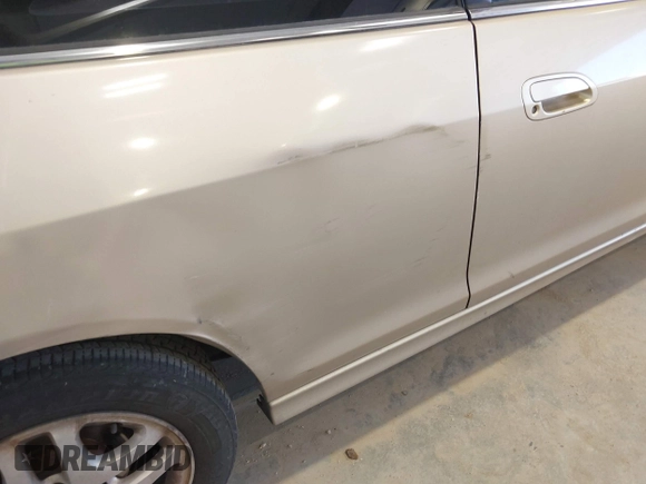 2001 Honda Accord EX с VIN 1HGCG225X1A015003, выставлен на аукционе IAAI как лот 41866796 с пробегом 196 000 миль миль и . История ставок и продаж доступна на DreamBid. Изображение 12.