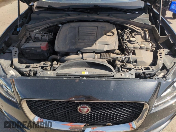 2019 Jaguar F-Pace 25t Prestige z VIN SADCK2FX8KA397627, wystawiony jako Copart lot #52366445 z przebiegiem 101 727 mil mil oraz Szkoda całkowita • Salvage title. Historia ofert i sprzedaży dostępna na DreamBid. Obrazek 12.
