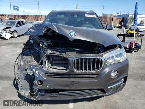 2017 BMW X5 xDrive35i z VIN 5UXKR0C58H0V68965, wystawiony jako Copart lot #45526395 z przebiegiem 91 829 mil mil oraz Szkoda całkowita • Salvage title. Historia ofert i sprzedaży dostępna na DreamBid. Obrazek 5.