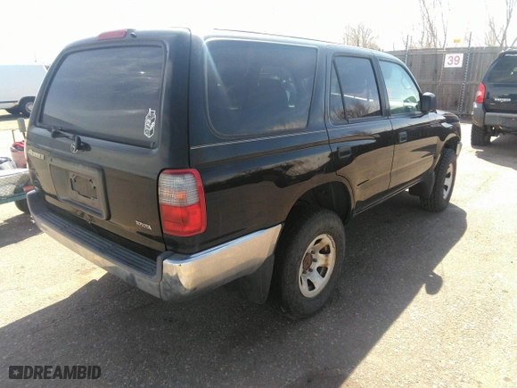 2000 Toyota 4Runner with VIN JT3GM84R0Y0061827, listed as a IAAI auction lot 41767033 with 237,007 mi miles. Bid and sale history available at carsss.com. Image 4.