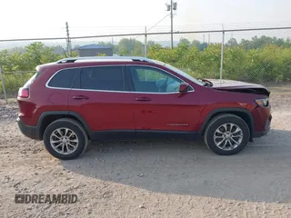 2020 Jeep Cherokee Latitude Plus z VIN 1C4PJMLB6LD585258, wystawiony jako IAAI lot #42411918 z przebiegiem 42 097 mil mil oraz . Historia ofert i sprzedaży dostępna na DreamBid. Obrazek 13.