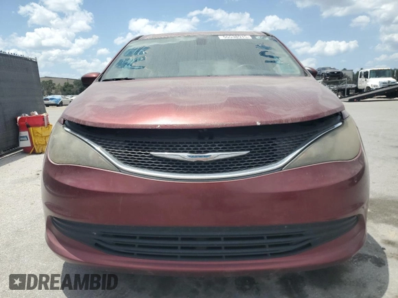 2017 Chrysler Pacifica Touring with VIN 2C4RC1DG1HR509799, listed as a Copart auction lot 55538915 with 165,929 mi miles and Clean Title. Bid and sale history available at DreamBid. Image 5.