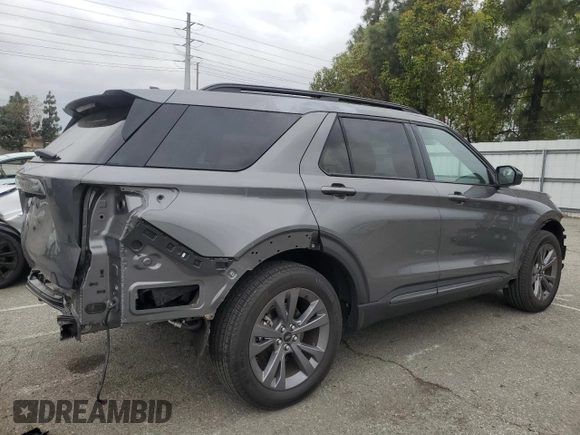 2023 Ford Explorer XLT z VIN 1FMSK7DH3PGB91471, wystawiony jako Copart lot #55952575 z przebiegiem 8 951 mil mil oraz Szkoda całkowita • Salvage title. Historia ofert i sprzedaży dostępna na DreamBid. Obrazek 3.