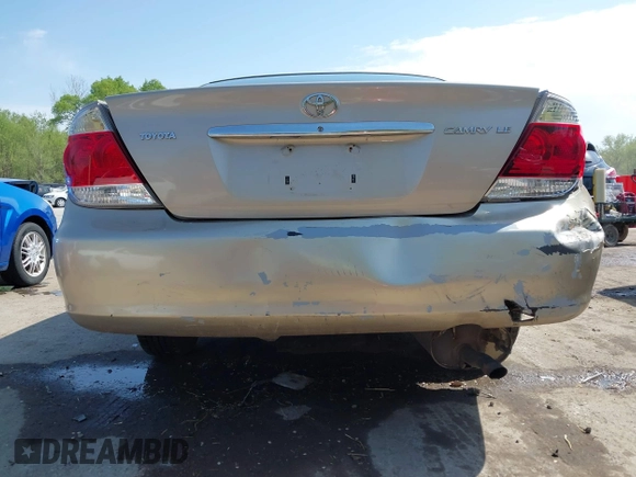 2006 Toyota Camry STD with VIN 4T1BE32K16U680241, listed as a IAAI auction lot 42002721 with 188,867 mi miles. Bid and sale history available at carsss.com. Image 6.