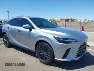 2025 Lexus RX 350h z VIN 2T2BBMCA8SC077573, wystawiony jako IAAI lot #42119587 z przebiegiem 952 mil mil oraz . Historia ofert i sprzedaży dostępna na DreamBid. Obrazek 1.
