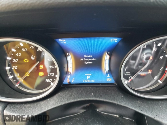 2020 Maserati Levante S z VIN ZN661YUA6LX344595, wystawiony jako Copart lot #82398973 z przebiegiem 71 764 mil mil oraz . Historia ofert i sprzedaży dostępna na DreamBid. Obrazek 9.