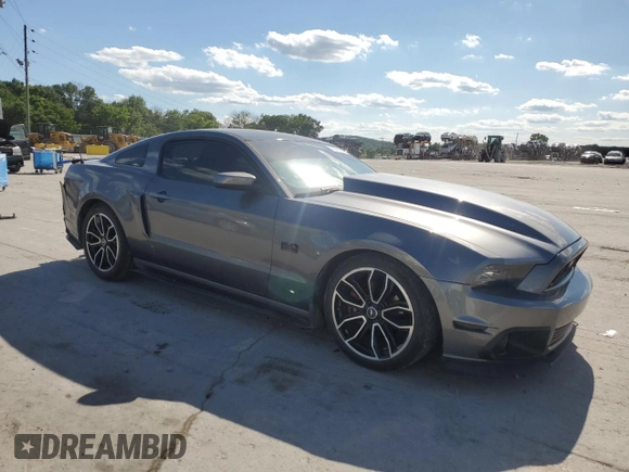2013 Ford Mustang GT with VIN 1ZVBP8CF5D5240282, listed as a Copart auction lot 58381595 with 56,915 mi miles and Clean title. Bid and sale history available at DreamBid. Image 4.
