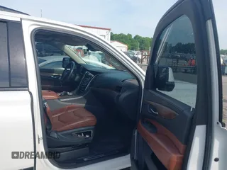 2020 Cadillac Escalade Luxury z VIN 1GYS3BKJ3LR144735, wystawiony jako IAAI lot #42161511 z przebiegiem 77 990 mil mil oraz . Historia ofert i sprzedaży dostępna na DreamBid. Obrazek 5.