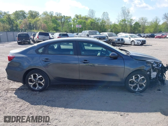 2021 Kia Forte LXS z VIN 3KPF24AD4ME326202, wystawiony jako IAAI lot #42160610 z przebiegiem 63 901 mil mil oraz . Historia ofert i sprzedaży dostępna na DreamBid. Obrazek 14.