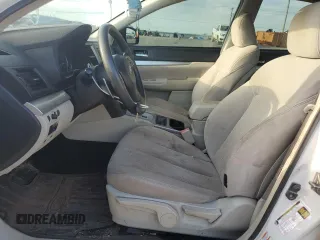 2014 Subaru Legacy 2.5i z VIN 4S3BMCA68E3006488, wystawiony jako Copart lot #55302575 z przebiegiem 168 614 mil mil oraz Szkoda całkowita • Salvage title. Historia ofert i sprzedaży dostępna na DreamBid. Obrazek 7.