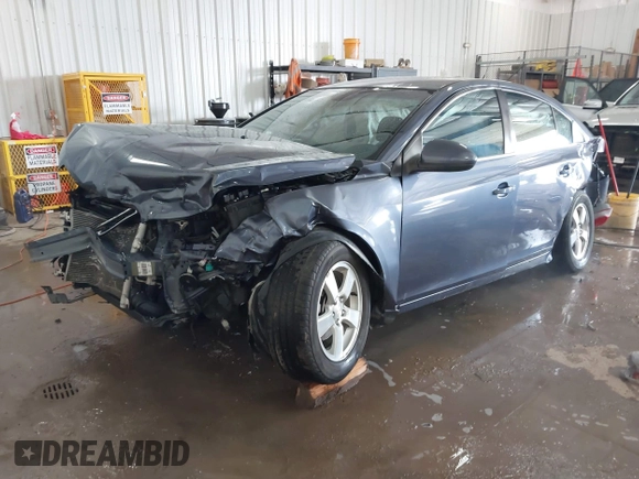 2014 Chevrolet Cruze 1LT with VIN 1G1PC5SB0E7112323, listed as a IAAI auction lot 41571759 with 191,477 mi miles and . Bid and sale history available at DreamBid. Image 18.