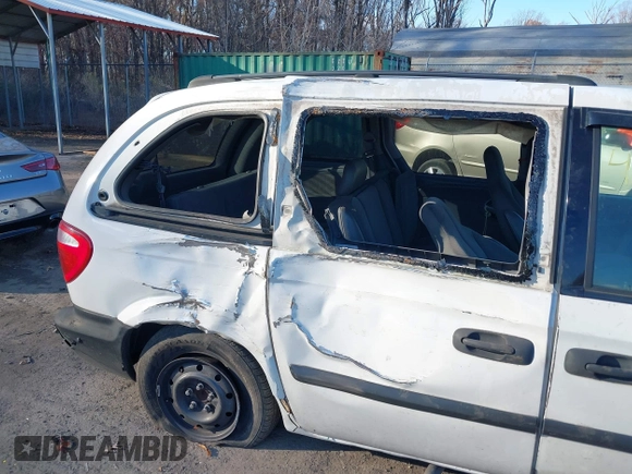 2005 Dodge Caravan SE with VIN 1D4GP25R45B305819, listed as a IAAI auction lot 41011300 with 229,466 mi miles and . Bid and sale history available at carsss.com. Image 6.