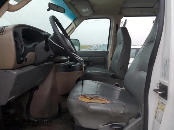 2008 Ford Econoline Passenger XL with VIN 1FBNE31L58DA37491, listed as a Copart auction lot 81603454 with 146,727 mi miles and Salvage Title. Bid and sale history available at carsss.com. Image 7.