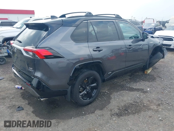2021 Toyota RAV4 Hybrid XSE z VIN 4T3E6RFV7MU062914, wystawiony jako IAAI lot #42285928 z przebiegiem 46 639 mil mil oraz . Historia ofert i sprzedaży dostępna na DreamBid. Obrazek 4.