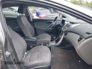 2013 Hyundai Elantra GLS z VIN 5NPDH4AE5DH449064, wystawiony jako IAAI lot #42481646 z przebiegiem 221 093 mil mil oraz . Historia ofert i sprzedaży dostępna na DreamBid. Obrazek 5.