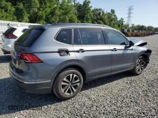 2024 Volkswagen Tiguan S z VIN 3VVRB7AX8RM069620, wystawiony jako Copart lot #56954215 z przebiegiem 22 079 mil mil oraz Szkoda całkowita • Salvage title. Historia ofert i sprzedaży dostępna na DreamBid. Obrazek 3.