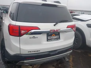 2019 GMC Acadia SLT z VIN 1GKKNMLS9KZ173596, wystawiony jako IAAI lot #40823722 z przebiegiem 123 457 mil mil oraz . Historia ofert i sprzedaży dostępna na DreamBid. Obrazek 16.