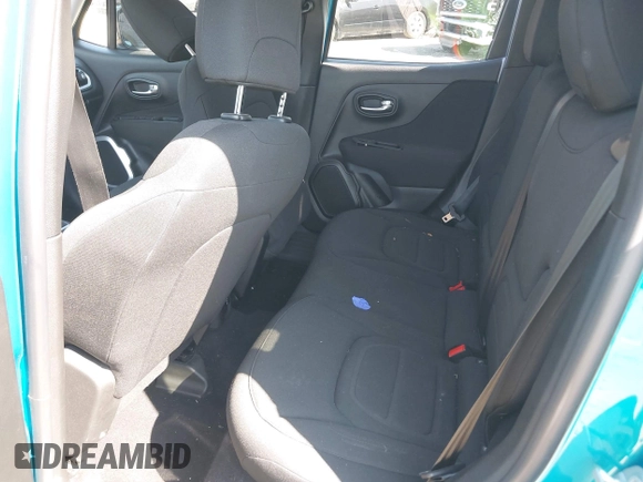 2020 Jeep Renegade Latitude with VIN ZACNJAB10LPM09870, listed as a IAAI auction lot 42063390 with 59,201 mi miles. Bid and sale history available at carsss.com. Image 8.