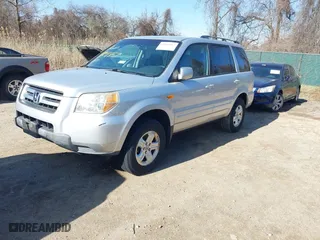 2008 Honda Pilot VP with VIN 5FNYF28208B011970, listed as a IAAI auction lot 41841857 with 174,513 mi miles. Bid and sale history available at carsss.com. Image 2.