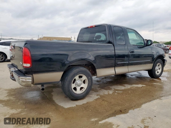 2002 Ford F-150 XL z VIN 1FTRX17W62KB68140, wystawiony jako Copart lot #54826645 z przebiegiem 259 227 mil mil oraz Szkoda całkowita • Salvage title. Historia ofert i sprzedaży dostępna na DreamBid. Obrazek 3.