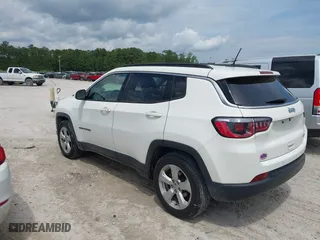 2018 Jeep Compass Latitude with VIN 3C4NJCBB3JT125517, listed as a IAAI auction lot 42132890 with 155,746 mi miles. Bid and sale history available at carsss.com. Image 3.