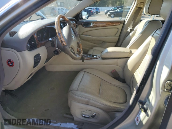 2008 Jaguar XJ with VIN SAJXA82B98SH19616, listed as a Copart auction lot 53146395 with 251,483 mi miles and Clean Title. Bid and sale history available at DreamBid. Image 7.