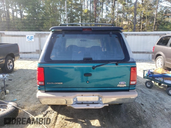 1994 Ford Explorer Eddie Bauer z VIN 1FMDU32X9RUE56887, wystawiony jako Copart lot #74450034 z przebiegiem 230 080 mil mil oraz Szkoda całkowita • Salvage title. Historia ofert i sprzedaży dostępna na DreamBid. Obrazek 6.