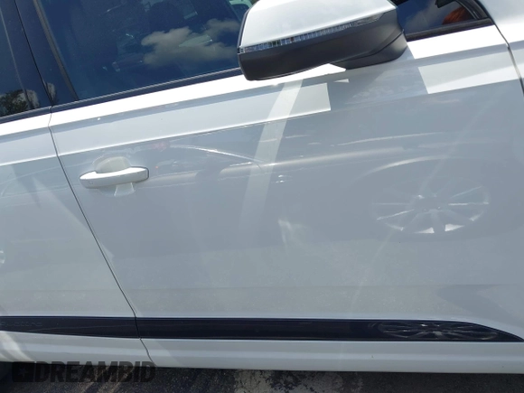 2019 Audi Q7 Prestige with VIN WA1VAAF76KD026816, listed as a IAAI auction lot 42092849 with 61,845 mi miles and . Bid and sale history available at DreamBid. Image 13.