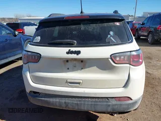 2019 Jeep Compass Latitude with VIN 3C4NJCBB9KT623674, listed as a IAAI auction lot 41455725 with 119,392 mi miles and . Bid and sale history available at DreamBid. Image 16.