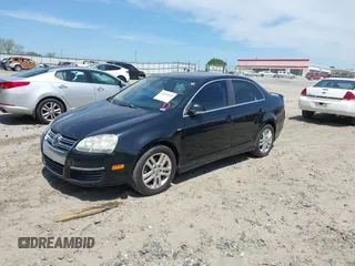 2007 Volkswagen Jetta Wolfsburg Edition с VIN 3VWEF71K07M171963, выставлен на аукционе IAAI как лот 42049655 с пробегом 151 647 миль миль и . История ставок и продаж доступна на DreamBid. Изображение 2.