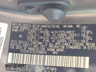 2005 Toyota Sienna XLE with VIN 5TDZA22C55S296645, listed as a IAAI auction lot 42017952 with 238,212 mi miles and . Bid and sale history available at DreamBid. Image 9.