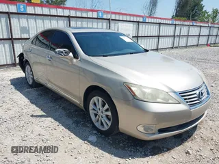 2011 Lexus ES with VIN JTHBK1EG5B2462123, listed as a IAAI auction lot 42031450 with 135,652 mi miles. Bid and sale history available at carsss.com. Image 1.