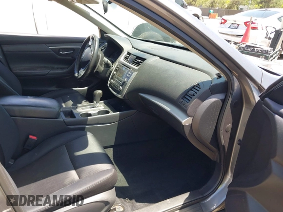 2017 Nissan Altima S z VIN 1N4AL3AP9HC236901, wystawiony jako IAAI lot #42275150 z przebiegiem 136 230 mil mil oraz . Historia ofert i sprzedaży dostępna na DreamBid. Obrazek 5.