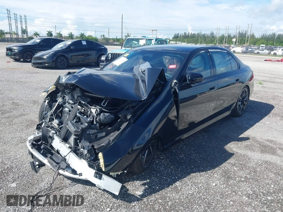 2024 BMW 7 Series 740i with VIN WBA23EH01RCR40270, listed as a IAAI auction lot 41094809 with 8,835 mi miles and . Bid and sale history available at DreamBid. Image 17.