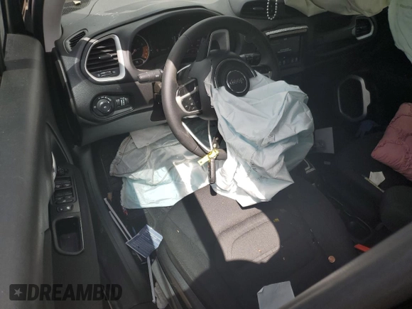 2020 Jeep Renegade Latitude with VIN ZACNJABB9LPL58359, listed as a Copart auction lot 71447094 with 89,904 mi miles and Salvage Title. Bid and sale history available at DreamBid. Image 8.