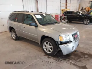 2007 GMC Envoy SLE z VIN 1GKDT13S572152757, wystawiony jako IAAI lot #42095239 z przebiegiem 50 510 mil mil oraz . Historia ofert i sprzedaży dostępna na DreamBid. Obrazek 1.