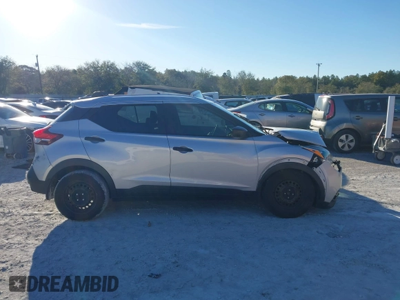 2019 Nissan Kicks S with VIN 3N1CP5CU3KL536633, listed as a IAAI auction lot 41740467 with 112,413 mi miles. Bid and sale history available at carsss.com. Image 13.
