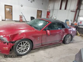 2013 Ford Mustang V6 с VIN 1ZVBP8EM8D5200645, выставлен на аукционе IAAI как лот 41035547 с пробегом 156 702 миль миль и . История ставок и продаж доступна на DreamBid. Изображение 14.