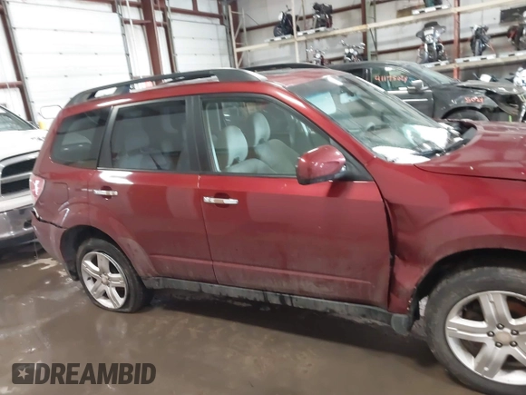 2010 Subaru Forester 2.5X Premium with VIN JF2SH6CC7AH739915, listed as a IAAI auction lot 41142305 with 137,764 mi miles. Bid and sale history available at carsss.com. Image 13.