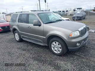 2003 Lincoln Aviator Premium z VIN 5LMEU78H93ZJ29120, wystawiony jako IAAI lot #42239414 z przebiegiem 196 479 mil mil oraz . Historia ofert i sprzedaży dostępna na DreamBid. Obrazek 1.