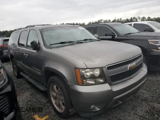 2007 Chevrolet Suburban LS with VIN 1GNFC16J17R277745, listed as a Copart auction lot 74204474 with 0 mi miles and Salvage Title. Bid and sale history available at carsss.com. Image 4.