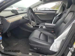 2022 Tesla Model 3 z VIN 5YJ3E1EA9NF285649, wystawiony jako Copart lot #59193635 z przebiegiem Nie podano mil oraz Szkoda całkowita • Salvage title. Historia ofert i sprzedaży dostępna na DreamBid. Obrazek 7.